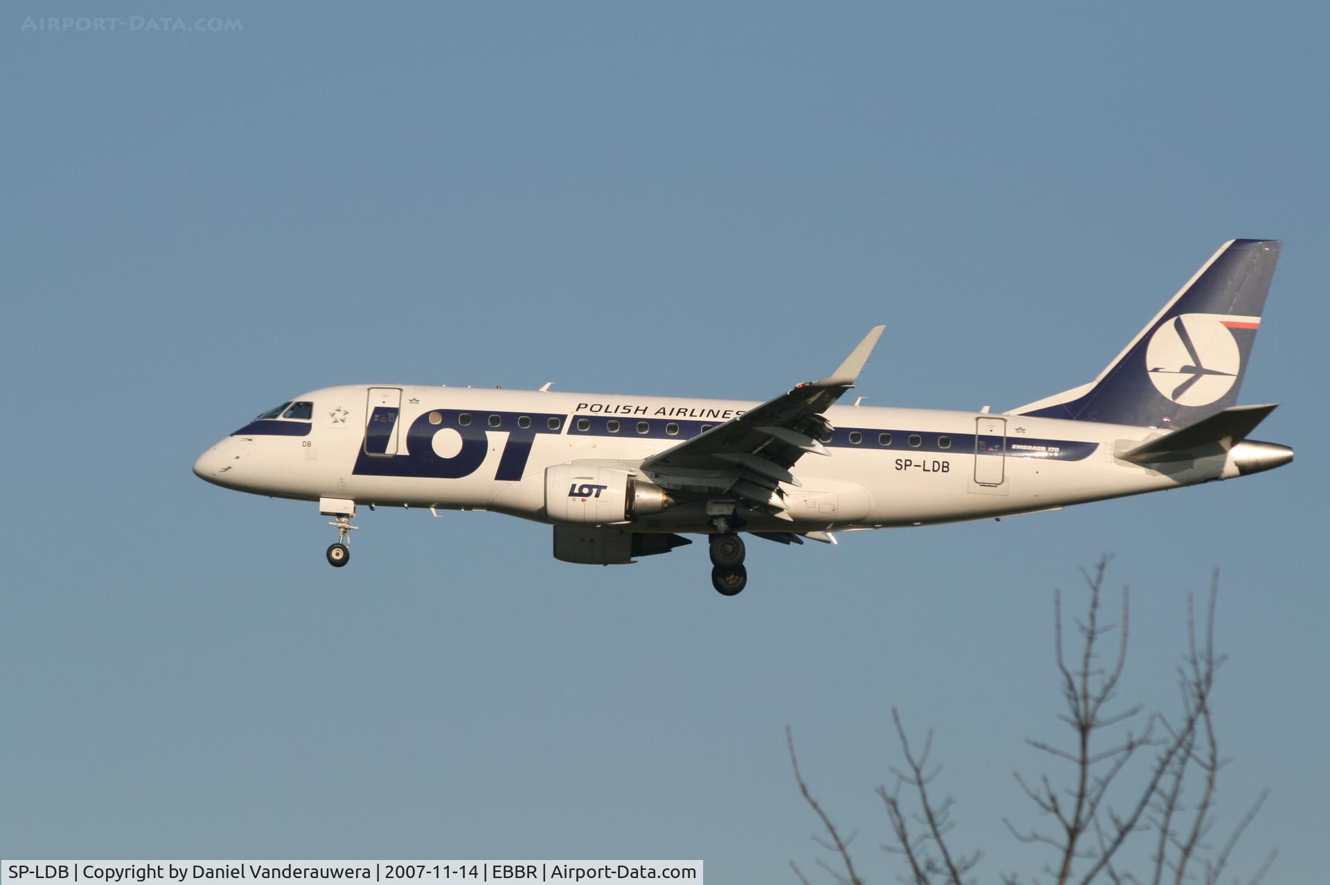 SP-LDB, 2004 Embraer 170ST (ERJ-170-100ST) C/N 17000024, arrival of flight LO239 to rwy 25L