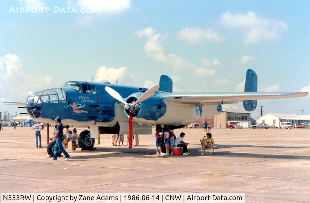 N333RW, 1944 North American B-25N Mitchell C/N 108-47488, Special Delivery B-25 at Texas Sesquicentennial Air Show 1986