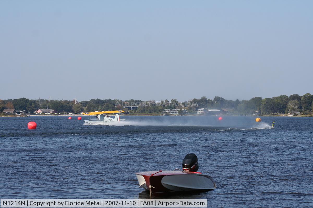 N1214N, 1945 Grumman J2F-6 Duck C/N Not found 33549/N1214N, Pulling a waterskier behind the Duck