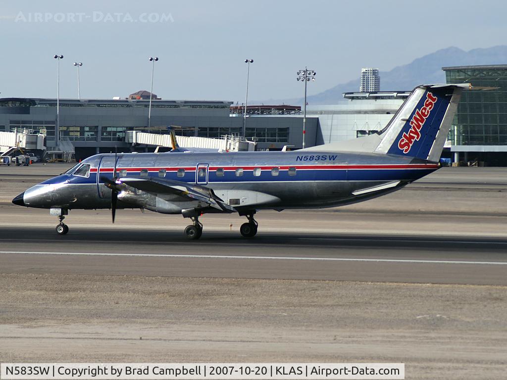 N583SW, 1999 Embraer EMB-120ER Brasilia C/N 120351, SkyWest Airlines / 1999 Embraer EMB-120ER