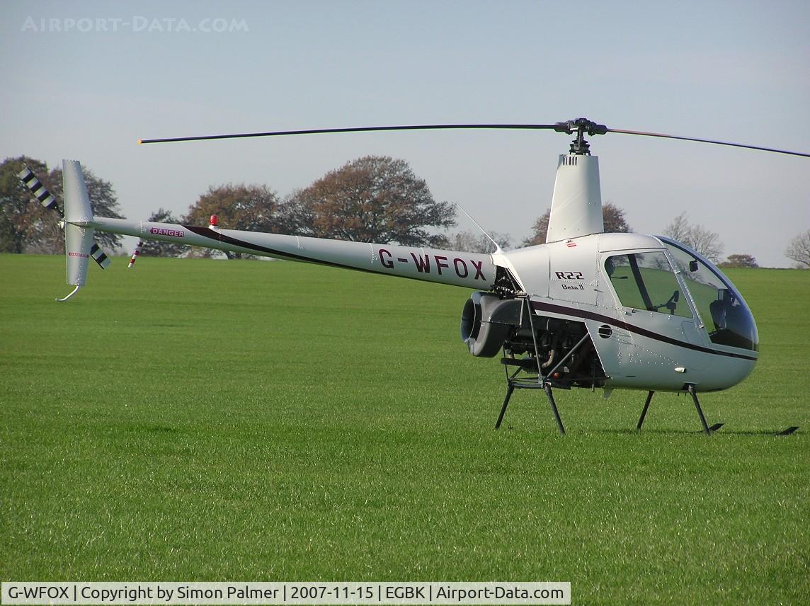 G-WFOX, 1998 Robinson R22 Beta C/N 2826, R22 Beta visiting Sywell