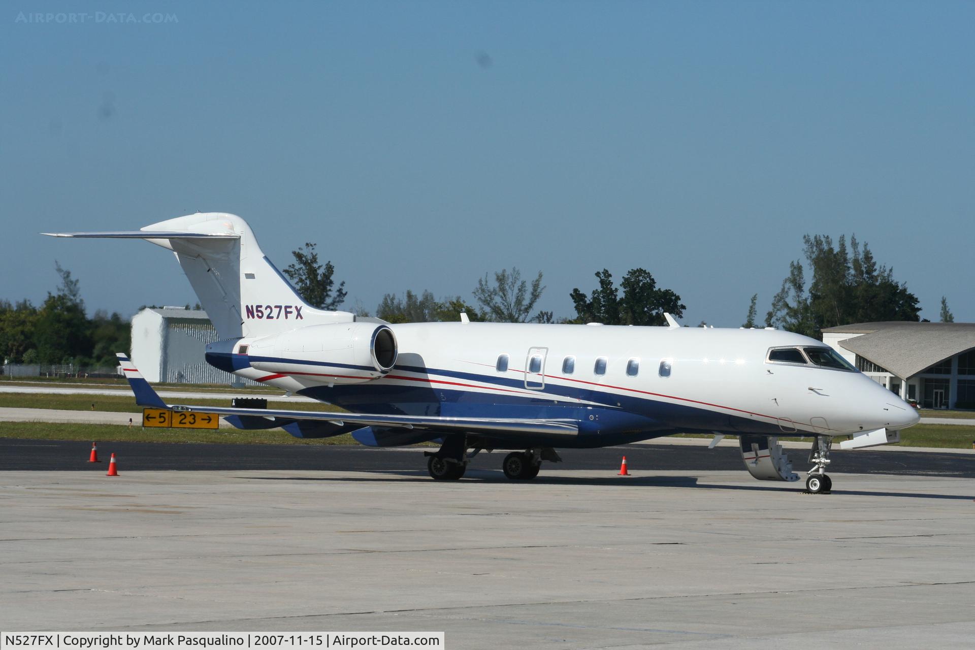 N527FX, 2006 Bombardier Challenger 300 (BD-100-1A10) C/N 20124, BD-100-1A10