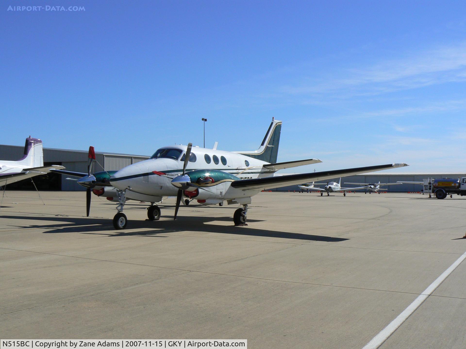 N515BC, 1974 Beech E-90 King Air C/N LW-121, On the ramp at Arlington Municipal