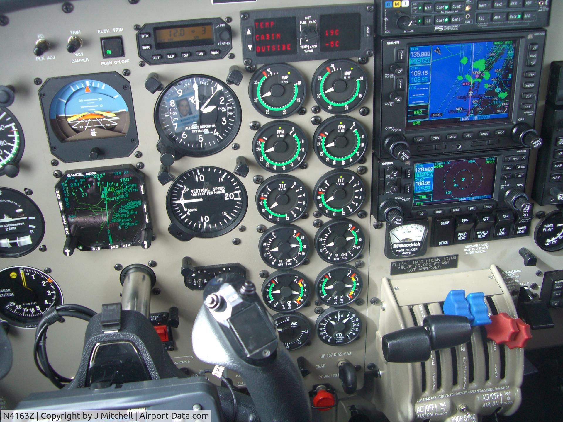 N4163Z, 2000 Piper PA-34-220T Seneca V C/N 3449177, Panel @ 12,000'