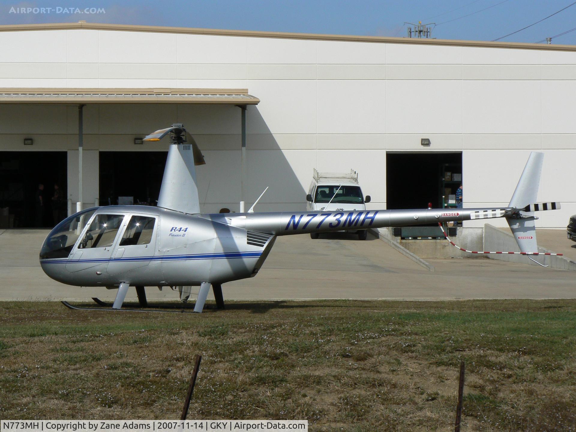 N773MH, 2007 Robinson R44 II C/N 11814, Landing behind Lighting store - Arlington, TX