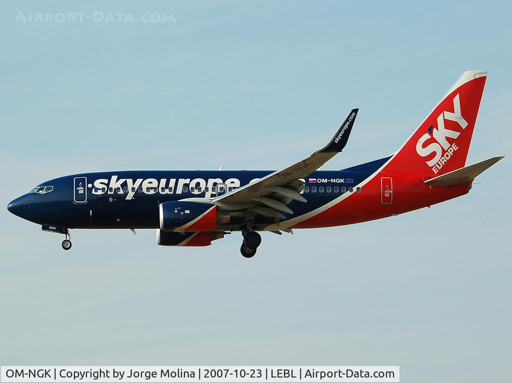 OM-NGK, 2007 Boeing 737-76N C/N 34756/2208, Clear to land RWY 25R.
