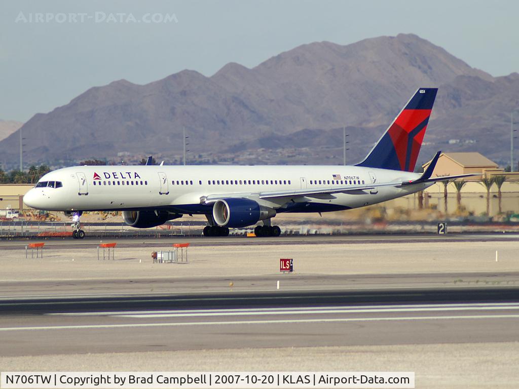 N706TW, 1997 Boeing 757-2Q8 C/N 28165, Delta Airlines / 1997 Boeing 757-2Q8