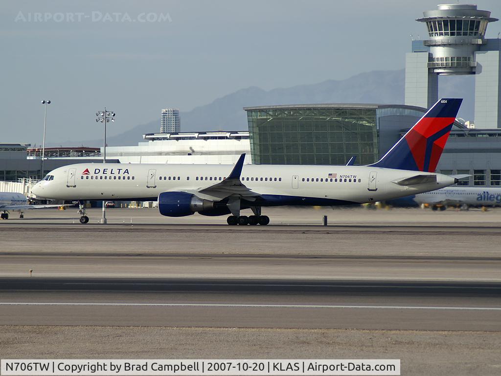 N706TW, 1997 Boeing 757-2Q8 C/N 28165, Delta Airlines / 1997 Boeing 757-2Q8