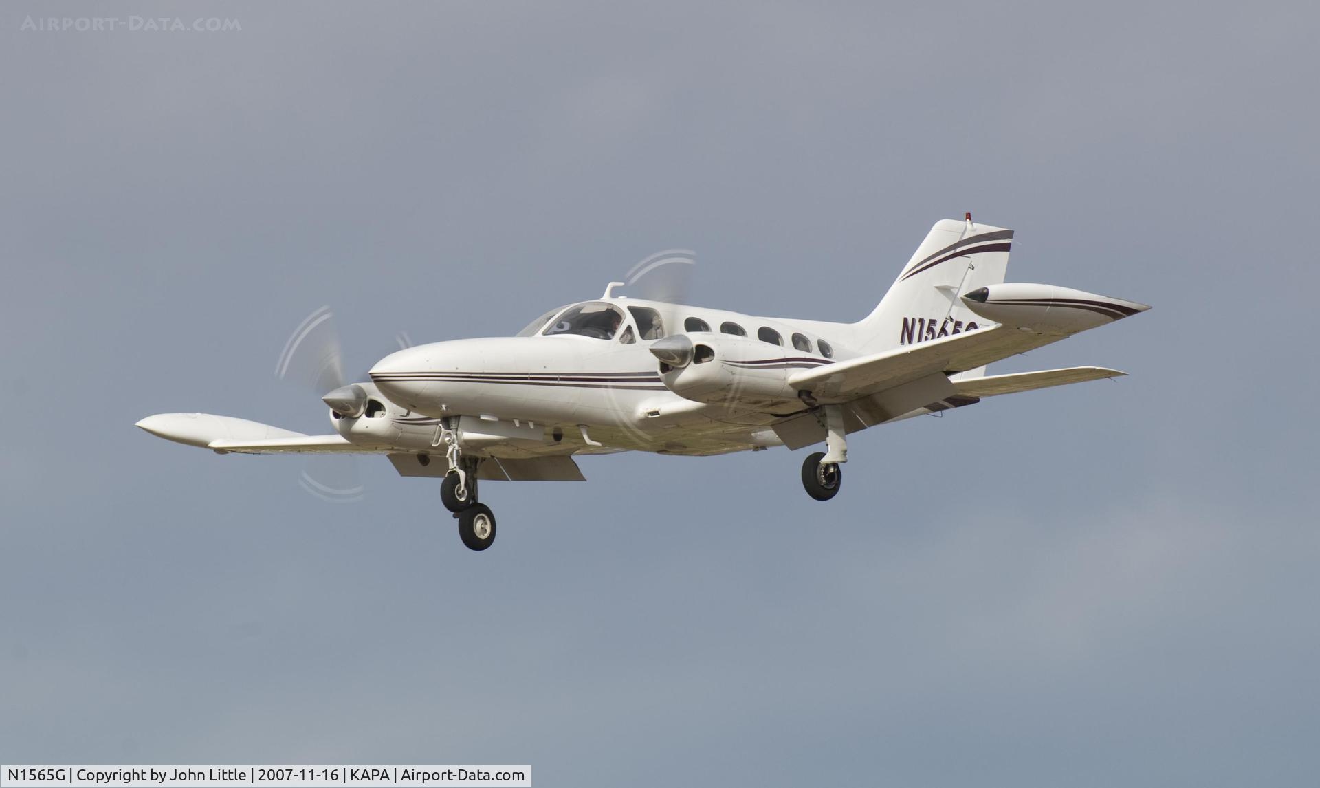 N1565G, 1974 Cessna 421B Golden Eagle C/N 421B0660, Approach to 17L