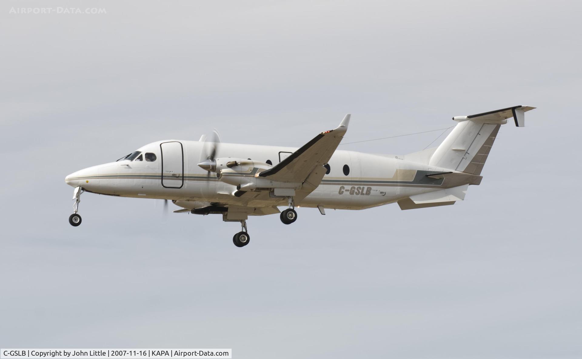 C-GSLB, 1997 Beech 1900D C/N UE-264, Approach to 17L
