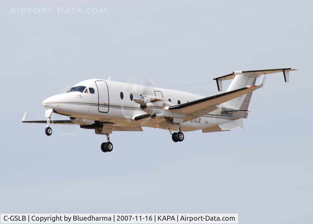 C-GSLB, 1997 Beech 1900D C/N UE-264, Approach to 17L