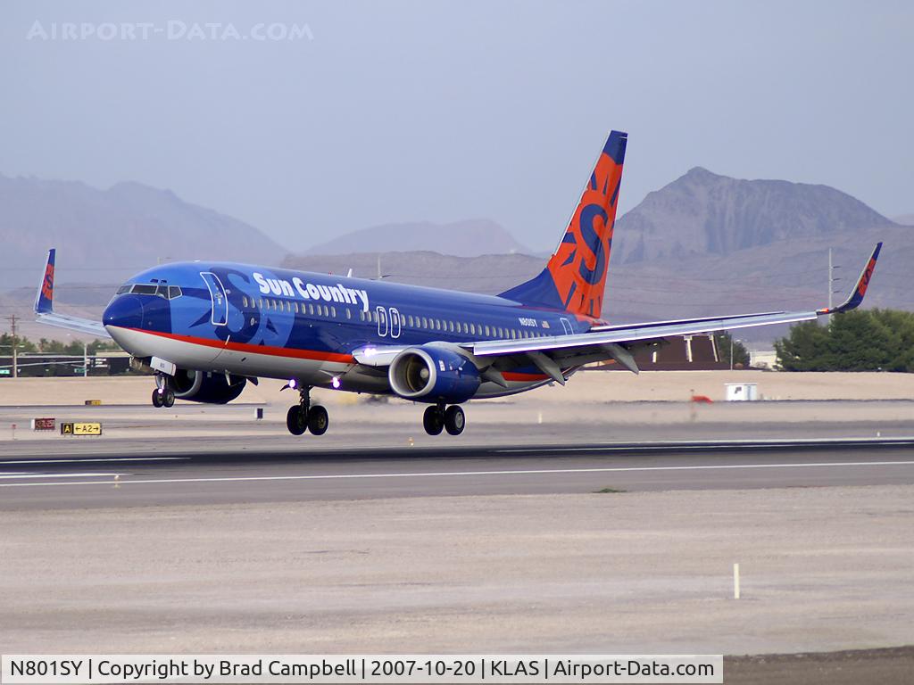 N801SY, 2001 Boeing 737-8Q8 C/N 30332, Sun Country / 2001 Boeing 737-8Q8