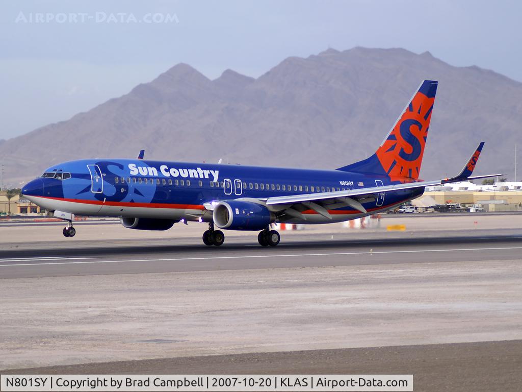 N801SY, 2001 Boeing 737-8Q8 C/N 30332, Sun Country / 2001 Boeing 737-8Q8