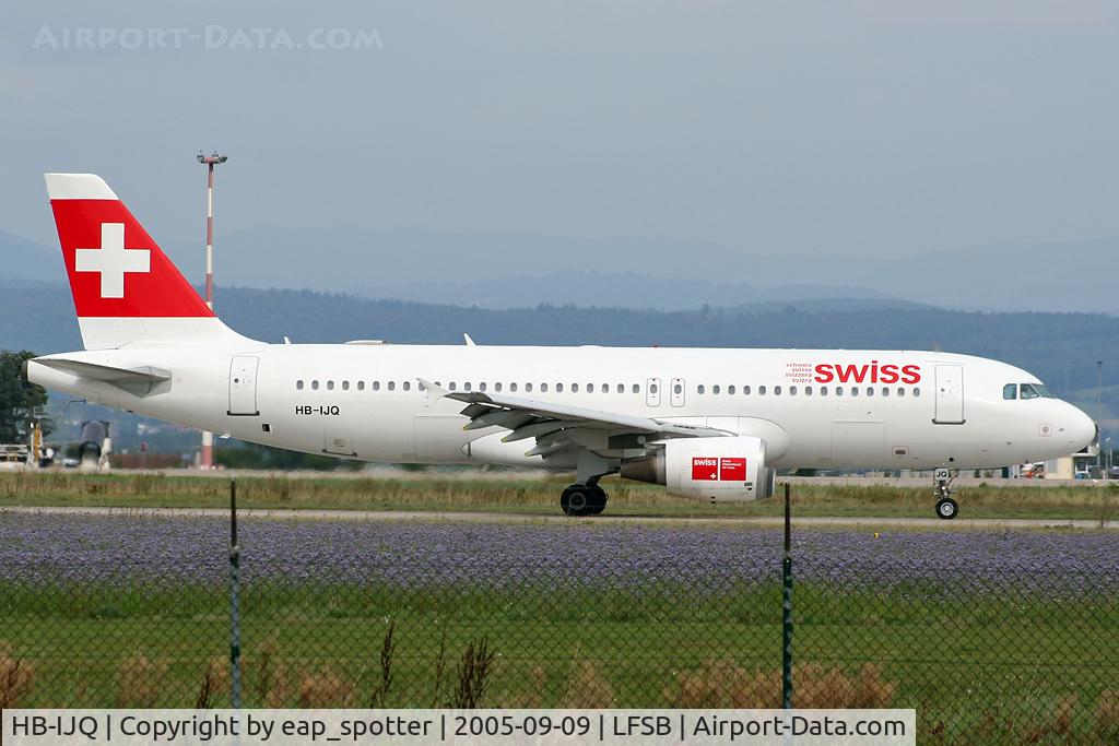 HB-IJQ, 1997 Airbus A320-214 C/N 701, departing rwy 16