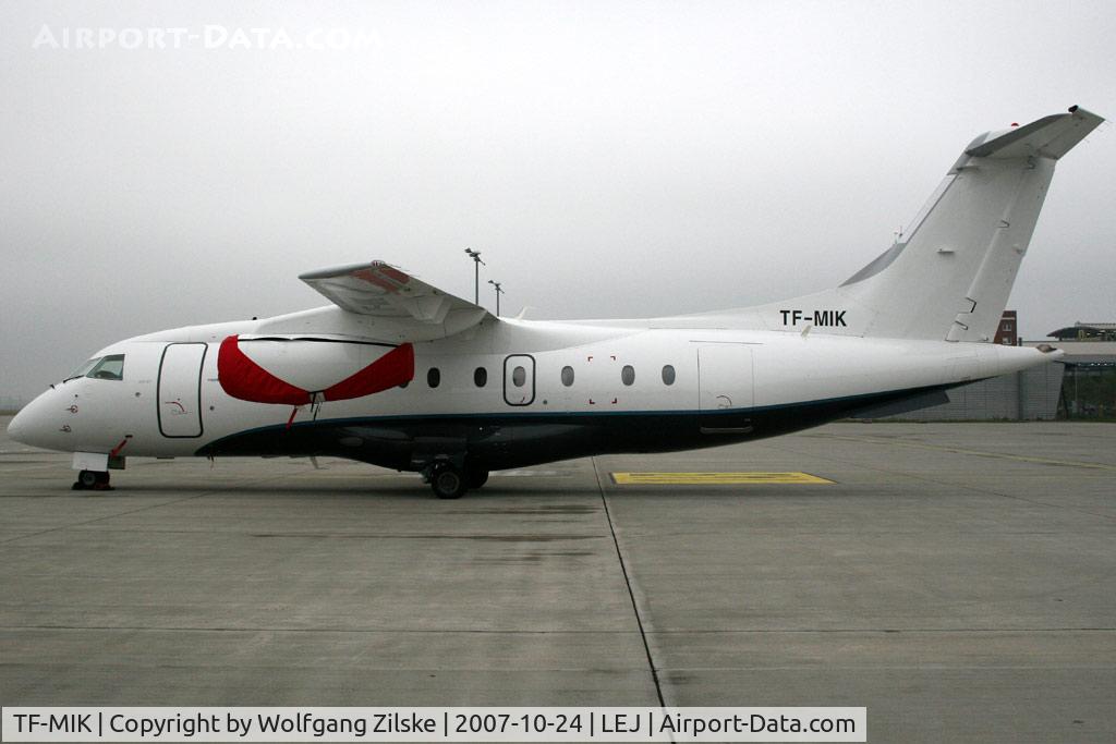 TF-MIK, 2000 Fairchild Dornier 328-300 328JET C/N 3147, visitor