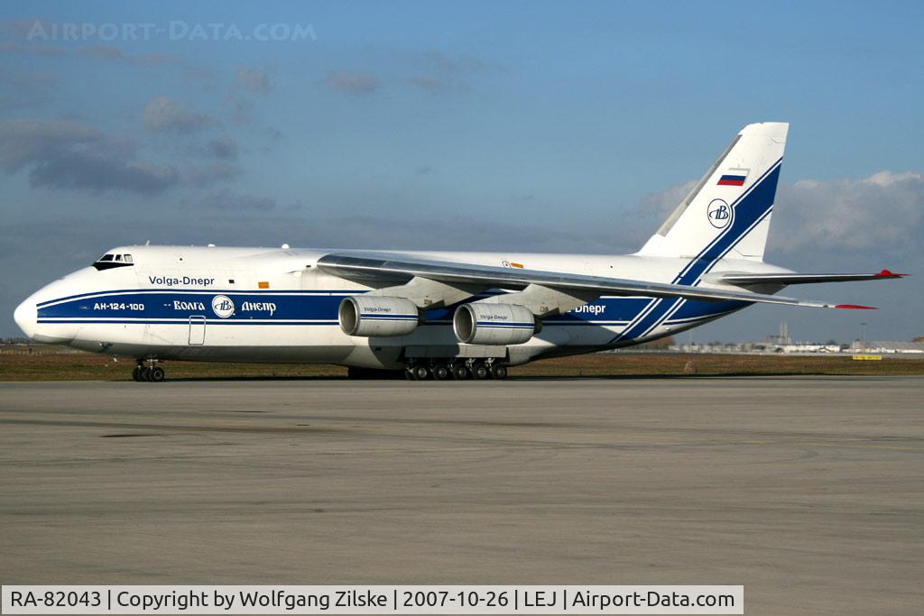 RA-82043, 1990 Antonov An-124-100 Ruslan C/N 9773054155101/0607, visitor