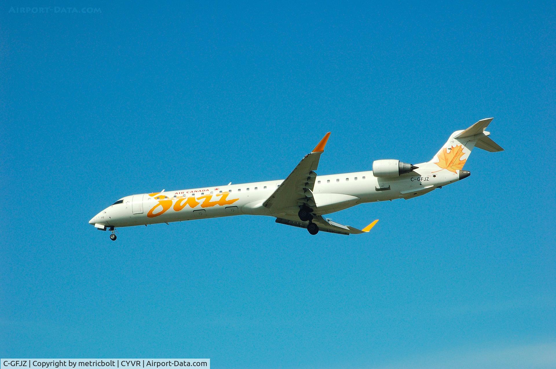 C-GFJZ, 2005 Canadair CRJ-705ER (CL-600-2D15) Regional Jet C/N 15050, arrving in YVR,Mar.2007