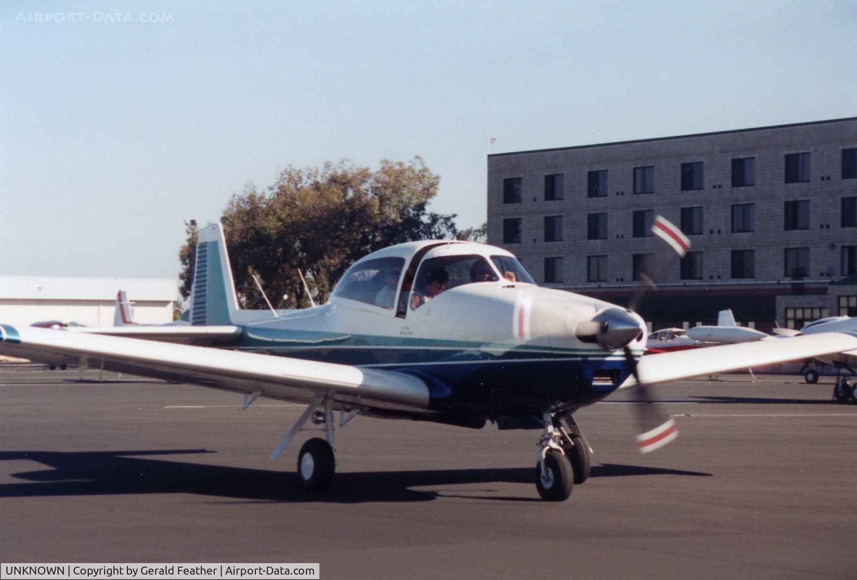 UNKNOWN, , Can you identify this Navion?
