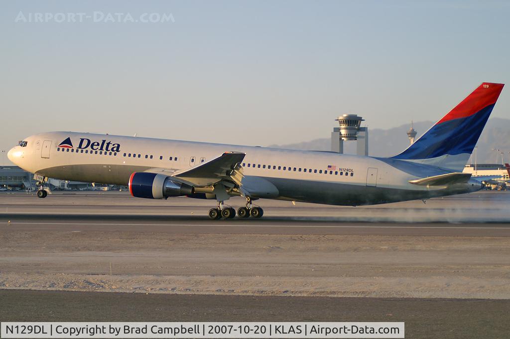 N129DL, 1988 Boeing 767-332 C/N 24079, Delta Airlines / 1988 Boeing 767-332