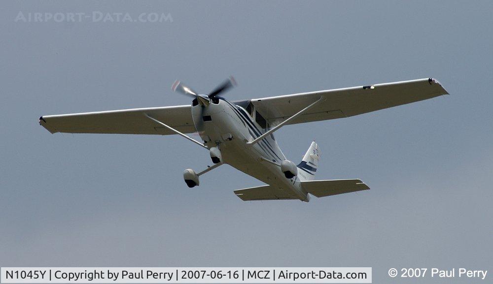 N1045Y, 2005 Cessna 182T Skylane C/N 18281571, Headed off, after a short stay and some lunch