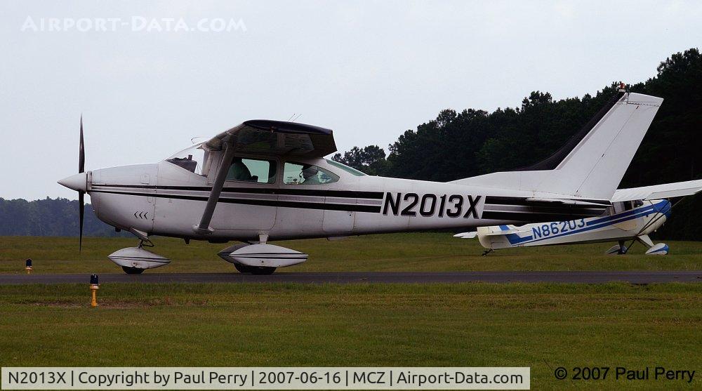 N2013X, 1965 Cessna 182H Skylane C/N 18256113, Another Cessna in profile.  A good spot is essential