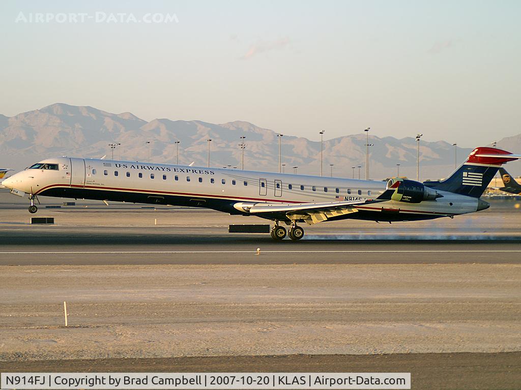N914FJ, 2004 Bombardier CRJ-900ER (CL-600-2D24) C/N 15014, US Airways Express / 2004 Bombardier Inc CL600-2D24