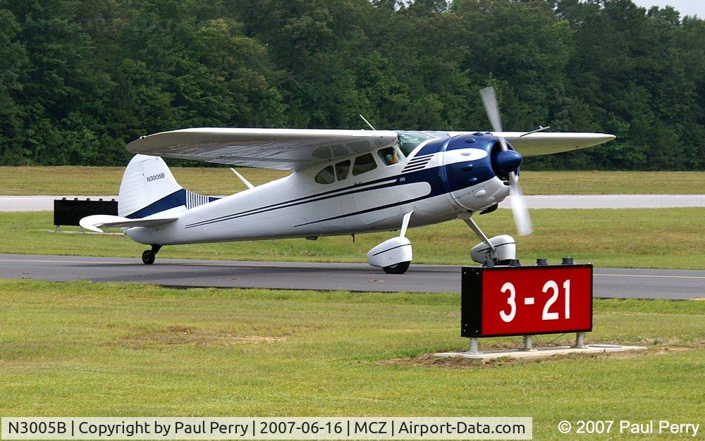 N3005B, 1952 Cessna 195B Businessliner C/N 7888, Ah, now there's an attention getter taxiing in