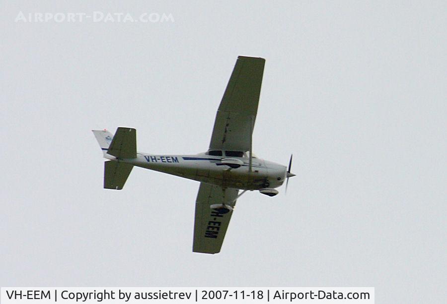 VH-EEM, 1998 Cessna 172R C/N 17280487, Training Flight