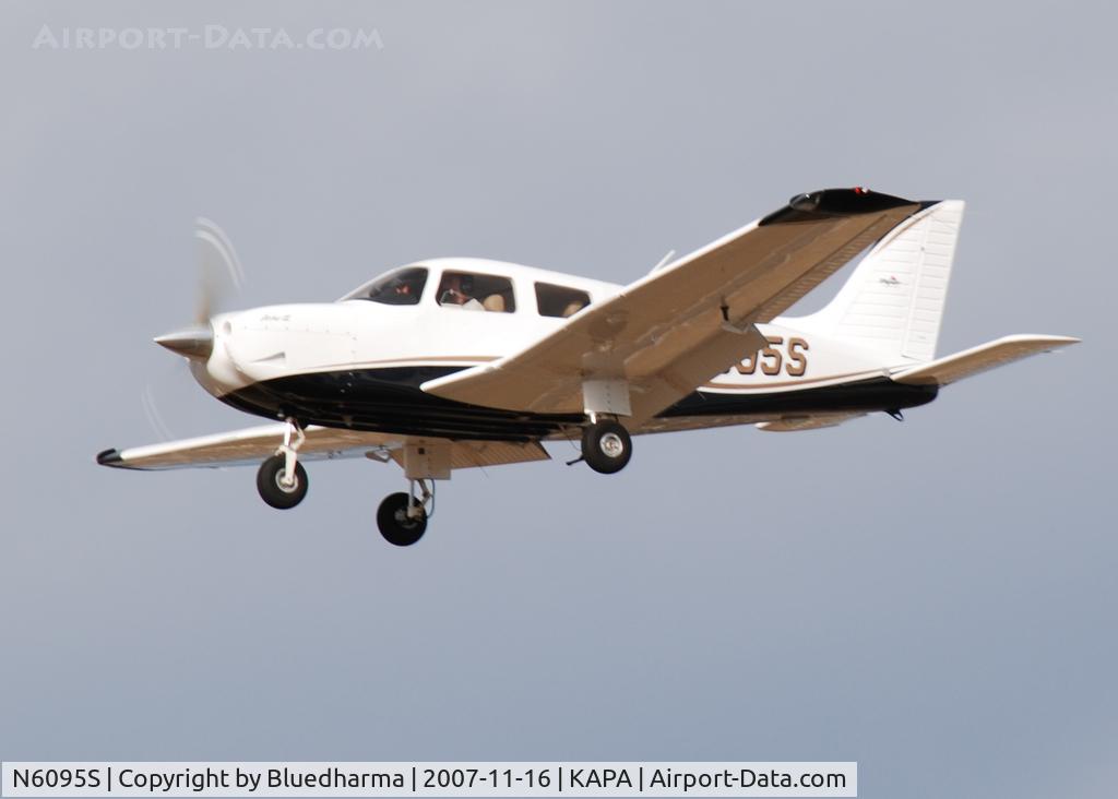 N6095S, 2007 Piper PA-28-181 Archer II C/N 2843662, Approach to 17L