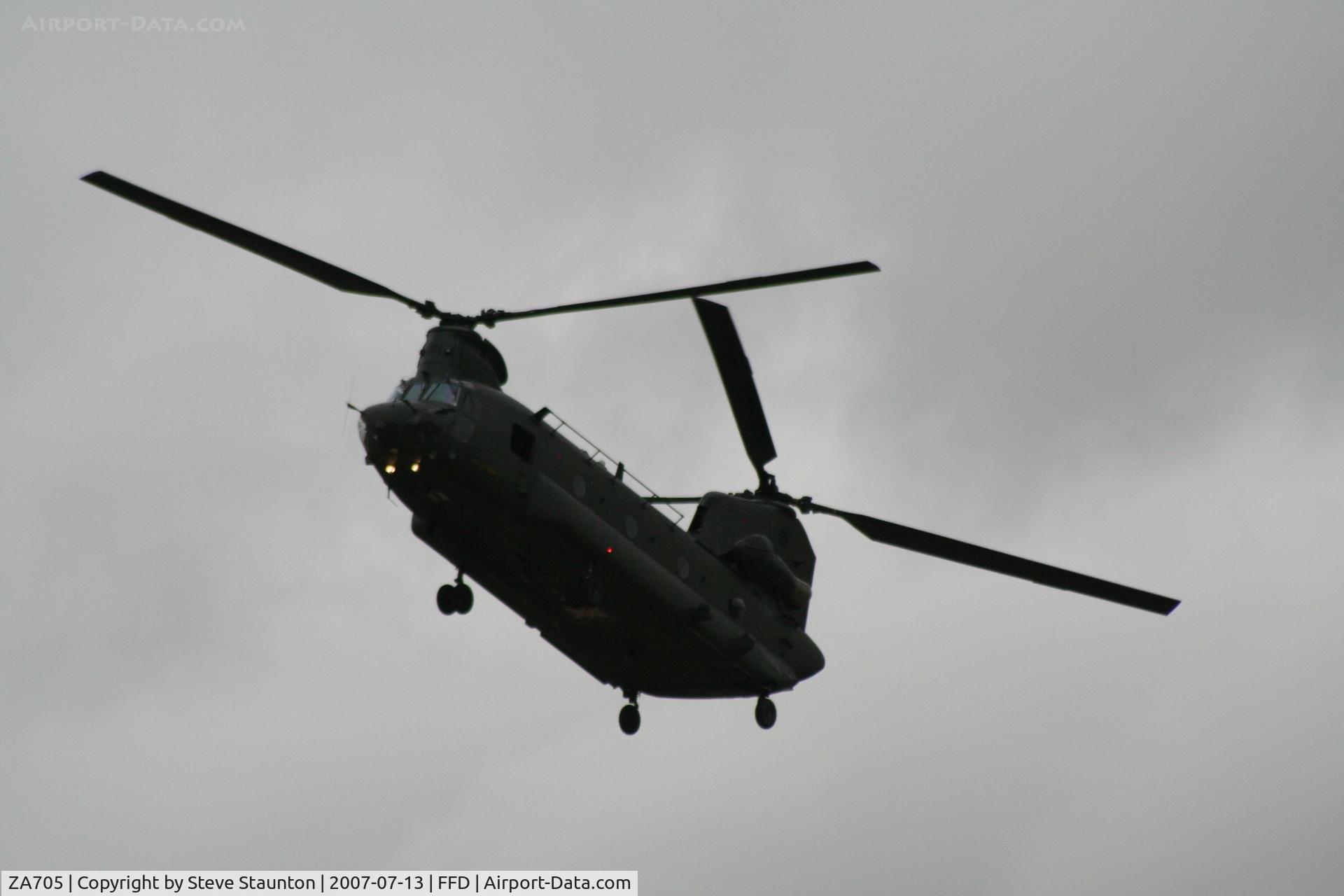 ZA705, Boeing Vertol Chinook HC.2 C/N M/A017/B-835/M7030, Royal International Air Tattoo 2007