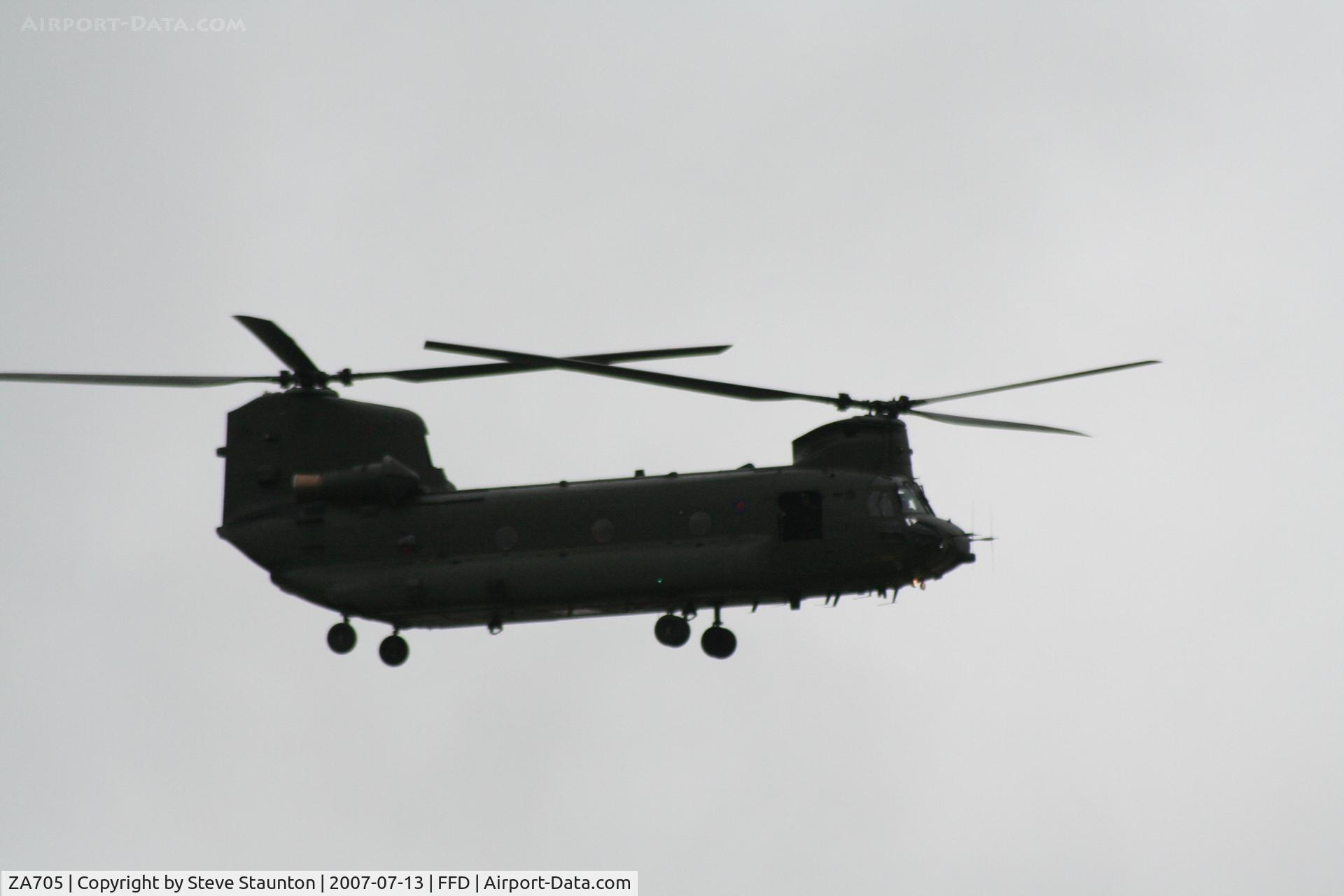 ZA705, Boeing Vertol Chinook HC.2 C/N M/A017/B-835/M7030, Royal International Air Tattoo 2007