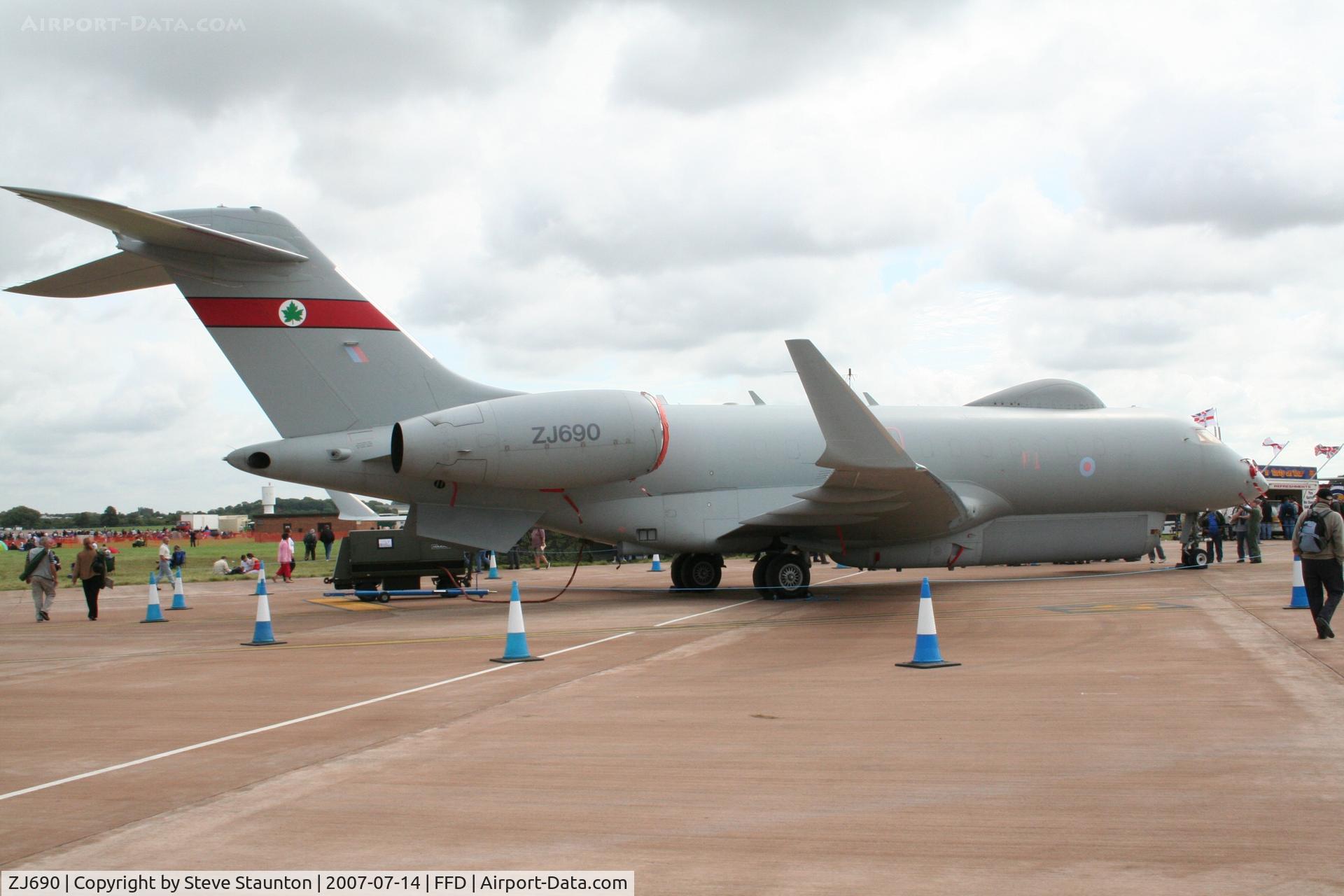 ZJ690, 2004 Bombardier BD-700-1A10 Sentinel R1 C/N 9107, Royal International Air Tattoo 2007