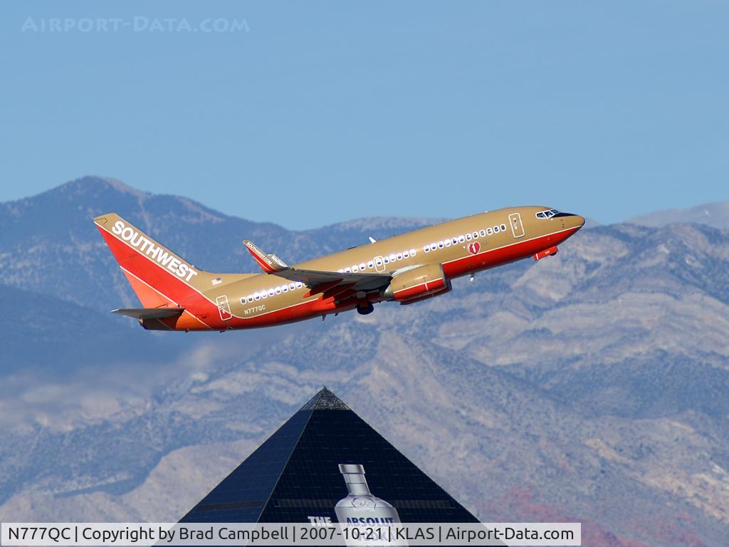 N777QC, 2000 Boeing 737-7H4 C/N 30592, Southwest Airlines / 2000 Boeing 737-7H4