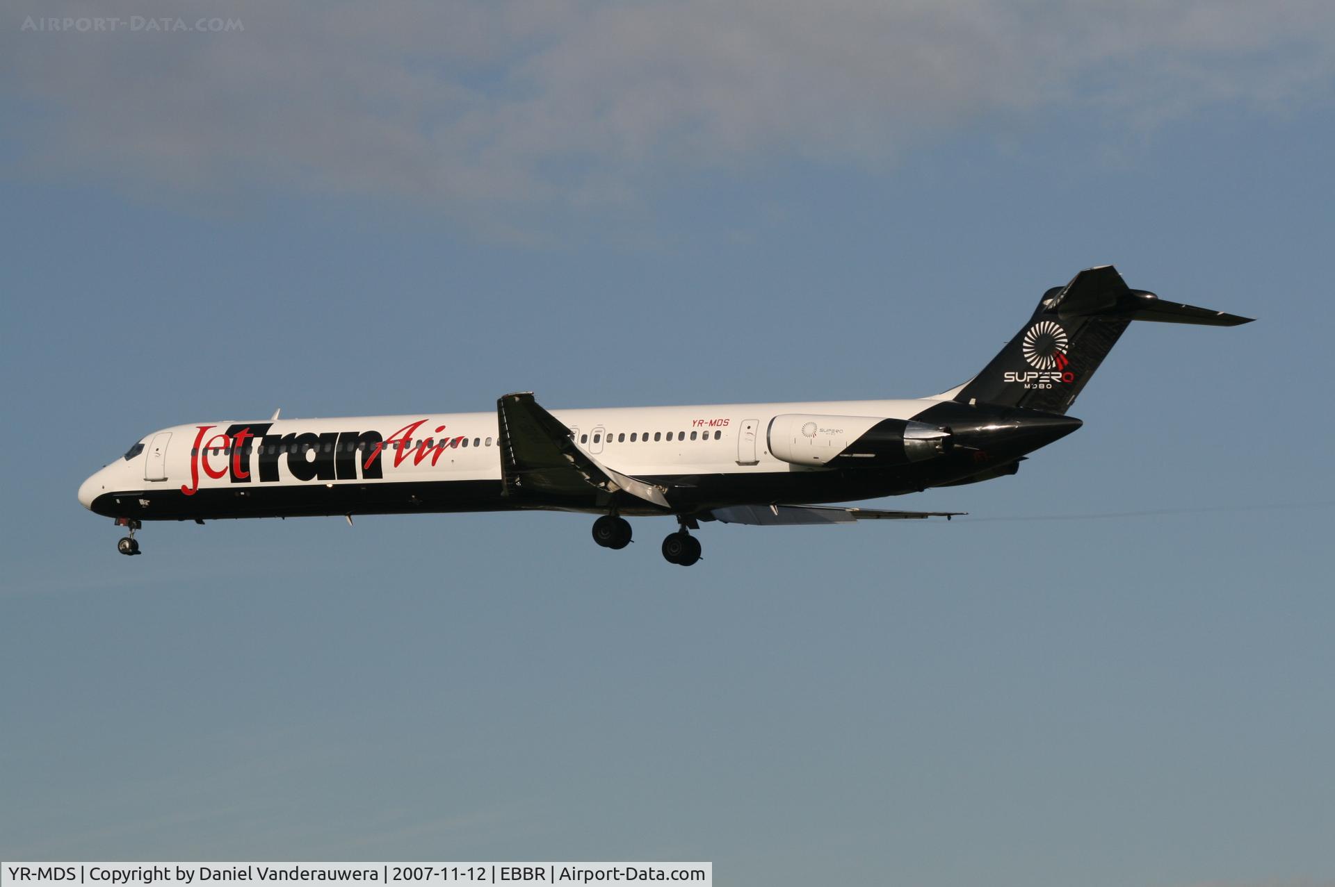 YR-MDS, 1982 McDonnell Douglas MD-82 (DC-9-82) C/N 48098, arrival of flight JOR123 to rwy 25L
