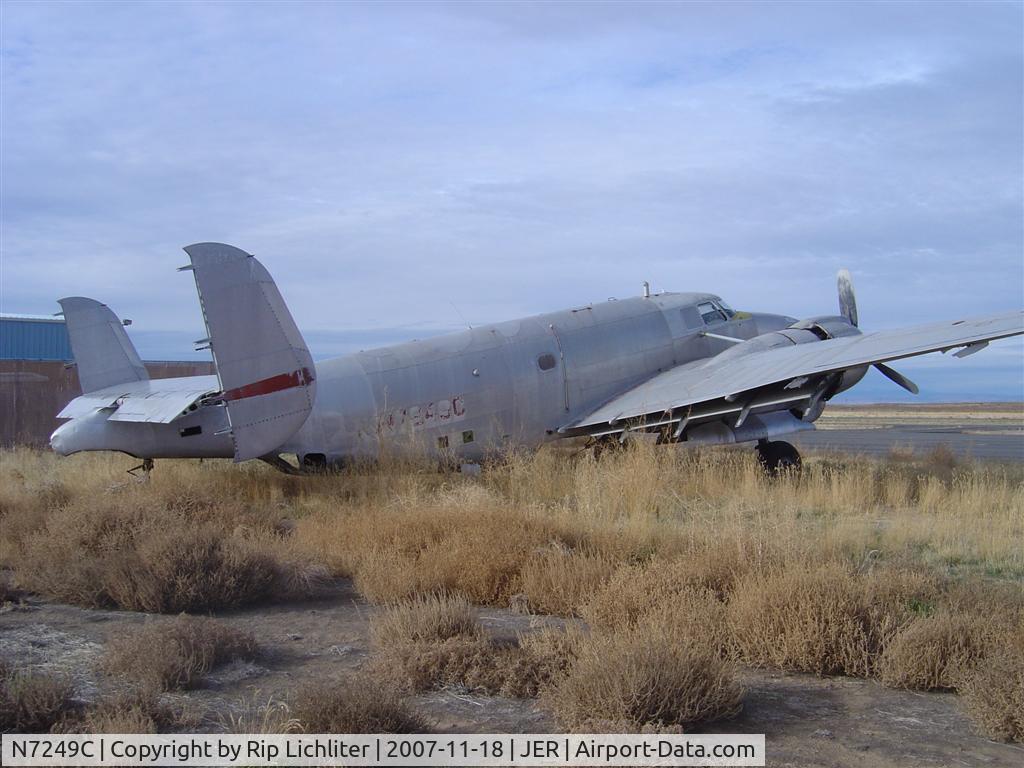 N7249C, Lockheed PV-2 Harpoon C/N 15-1137, Partially stripped; engines intact.