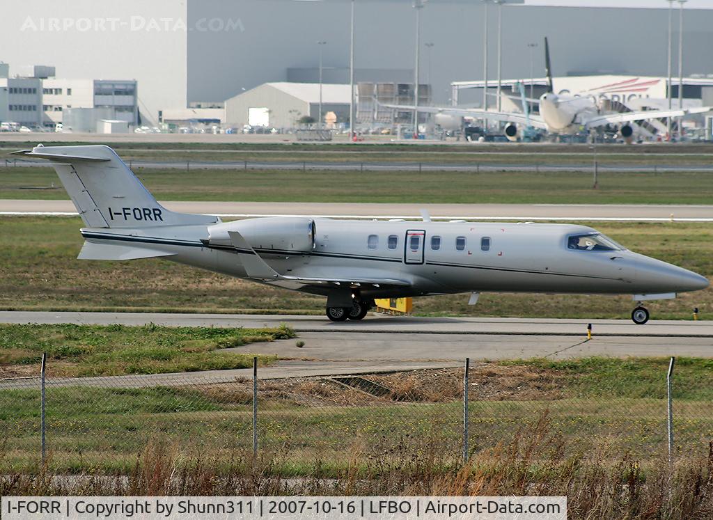 I-FORR, 2005 Learjet 40 C/N 45-2019, Taxiing rwy 14L for departure