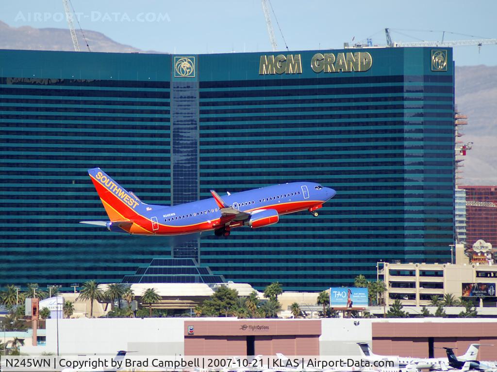 N245WN, 2006 Boeing 737-7H4 C/N 32506, Southwest Airlines / 2006 Boeing 737-7H4