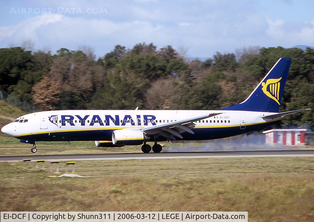 EI-DCF, 2004 Boeing 737-8AS C/N 33804, Landing rwy 20