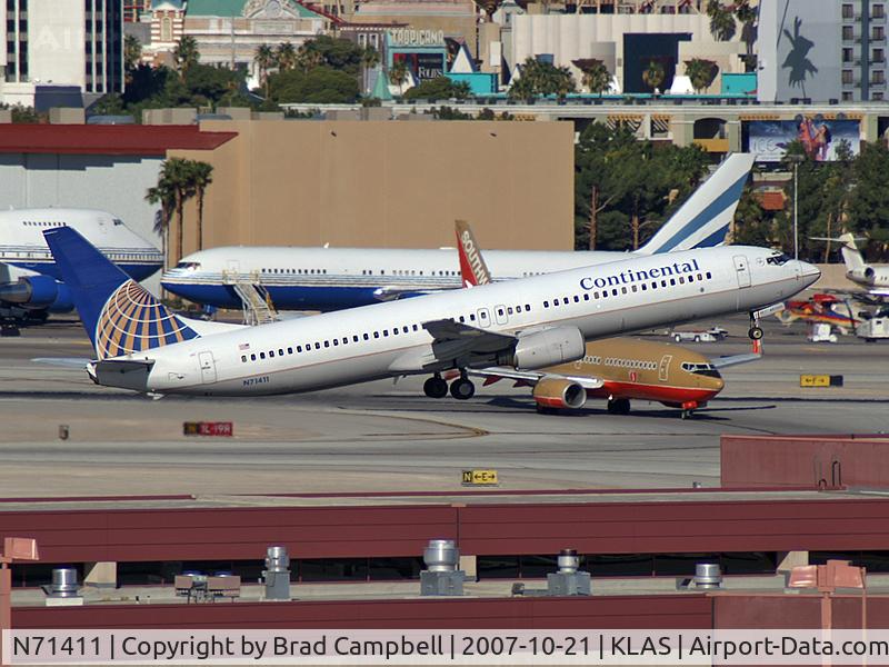 N71411, 2002 Boeing 737-924 C/N 30128, Continental Airlines / 2002 Boeing 737-924