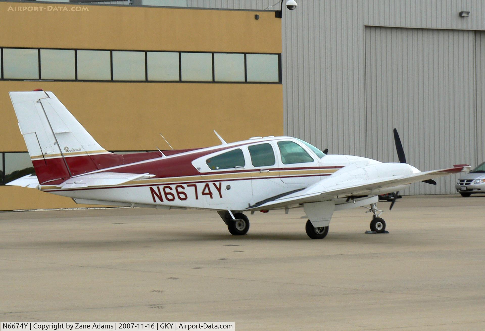 N6674Y, 1979 Beech E-55 Baron C/N TE-1168, At Arlington Municipal