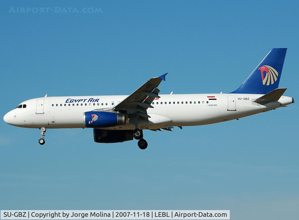 SU-GBZ, 2003 Airbus A320-232 C/N 2070, Egypt Air on short final RWY 25R.