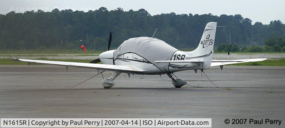 N161SR, 2006 Cirrus SR22 C/N 2120, No flying for her today.