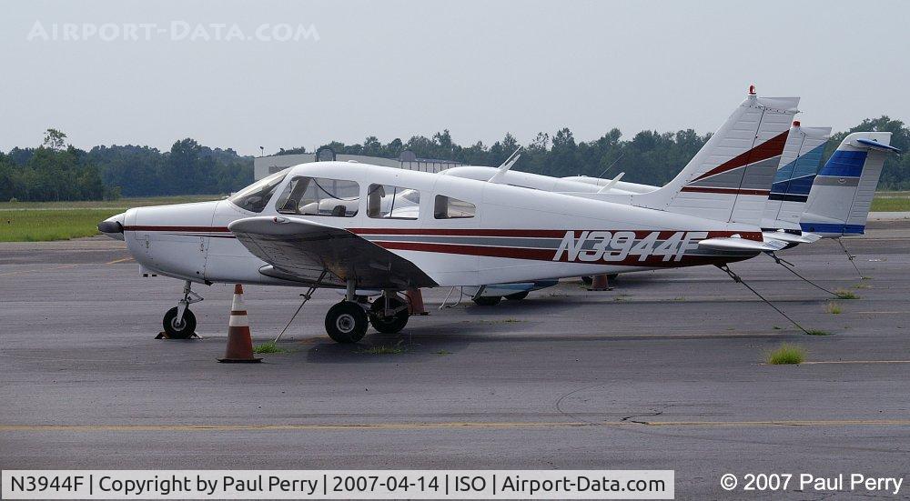 N3944F, 1976 Piper PA-28-151 C/N 28-7615432, A resident bird on the ramp