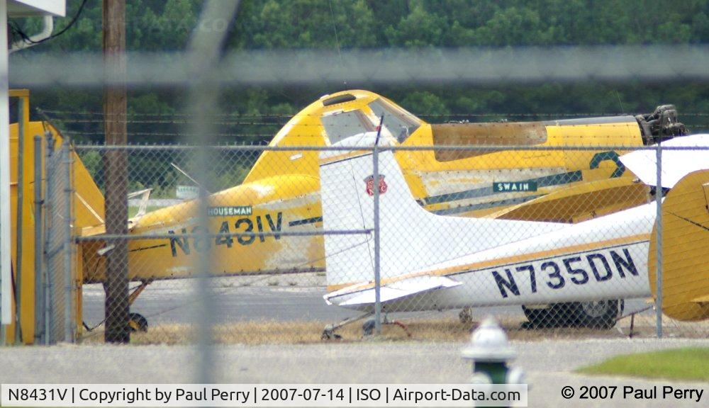 N8431V, 1976 Rockwell International S-2R Thrush Commander C/N 2191R, Another water dropper