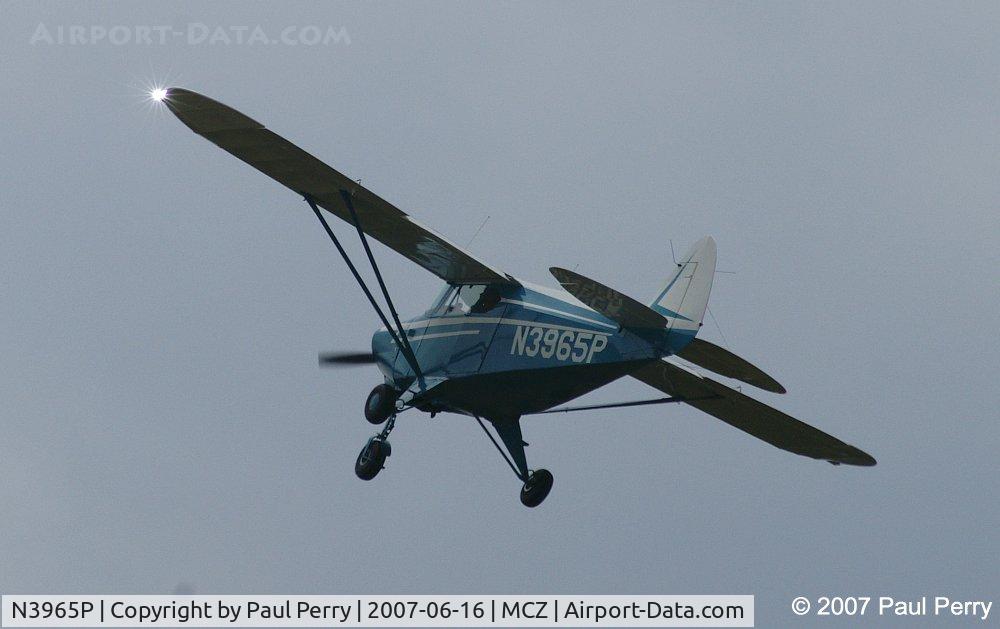 N3965P, 1956 Piper PA-22-150 C/N 22-3645, Banking away, catching the sun in a light