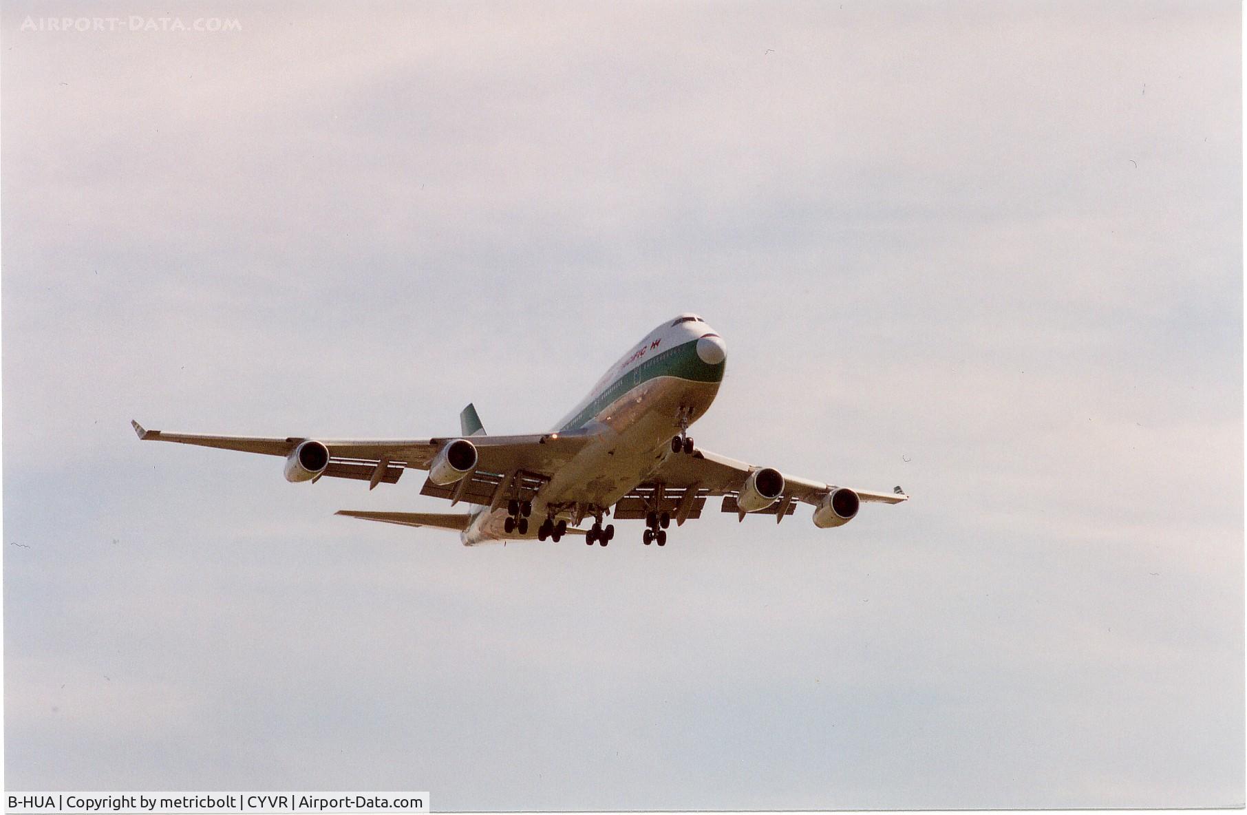 B-HUA, 1992 Boeing 747-467 C/N 25872, Arrival at YVR,Apr.1999