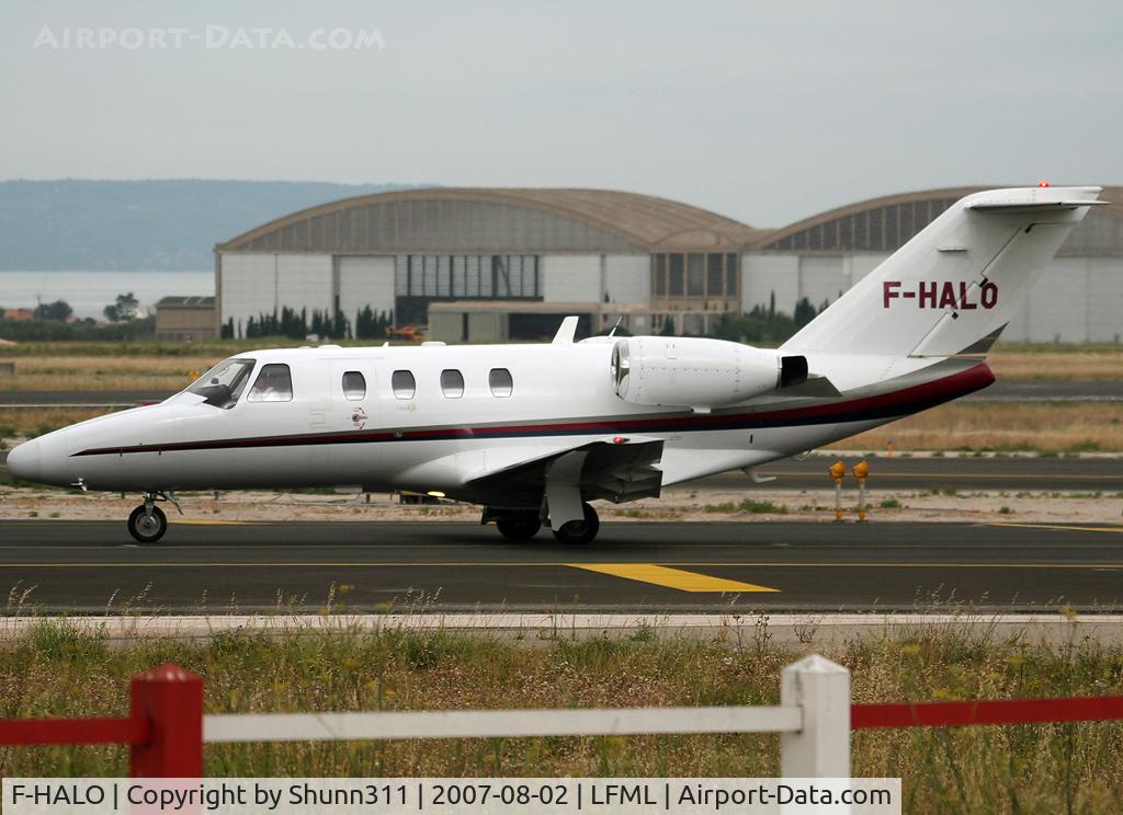 F-HALO, 2002 Cessna 525 CitationJet CJ1 C/N 525-0484, Line up rwy 31R for departure