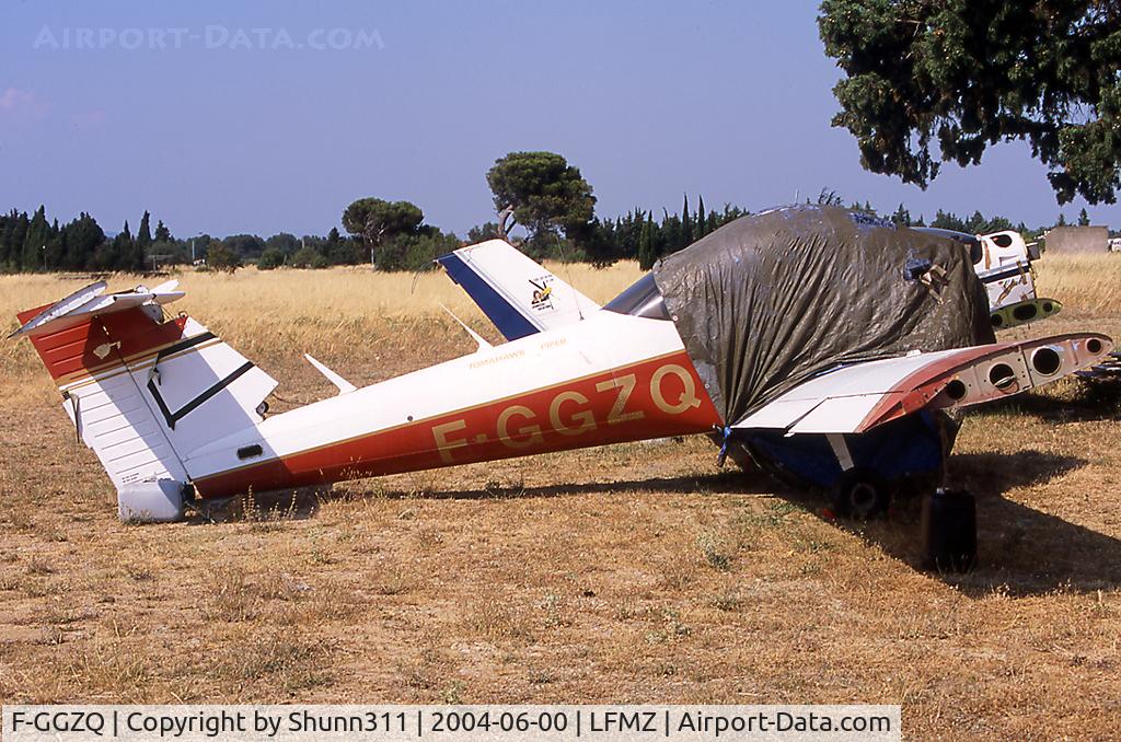 F-GGZQ, Piper PA-38-112 Tomahawk Tomahawk C/N 38-79A0485, On major overhaul but parked into the grass...