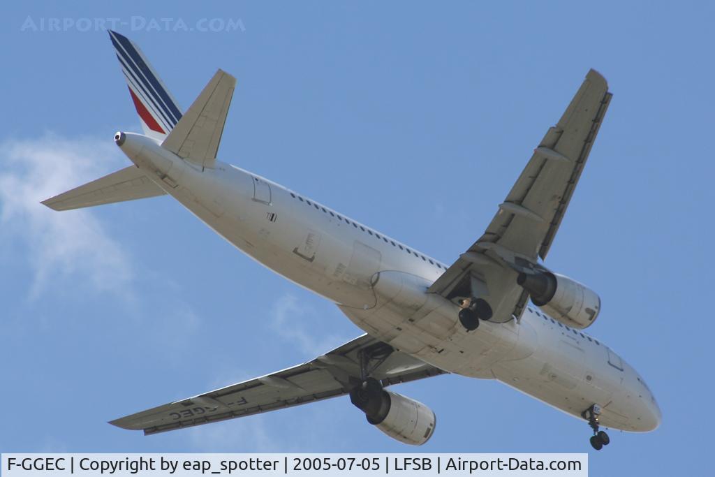 F-GGEC, 1988 Airbus A320-111 C/N 13, on shorfinal for rwy 16