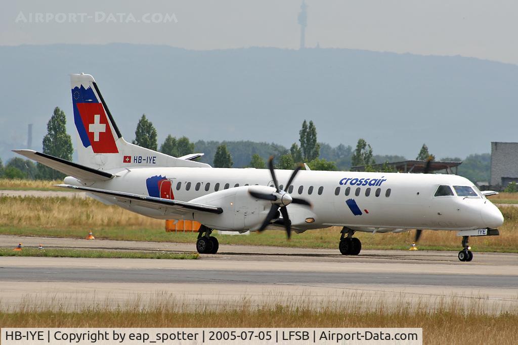 HB-IYE, 1999 Saab 2000 C/N 2000-060, liningup at intersection Hotel